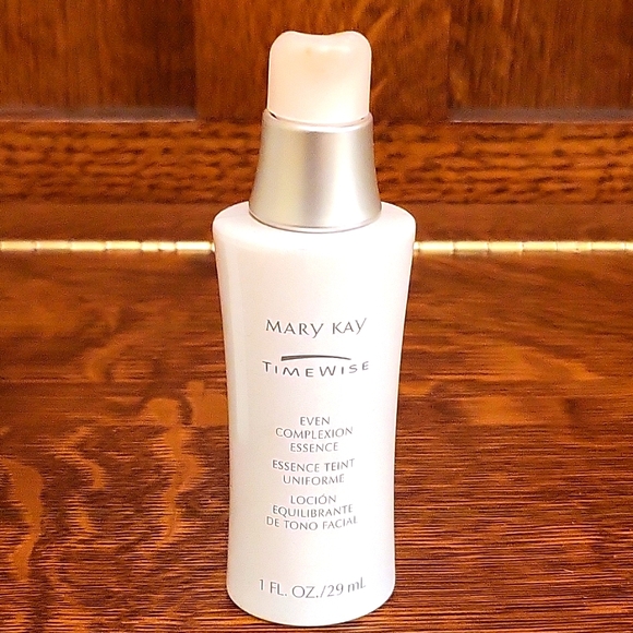 Even Complexion Essence: Timewise - Picture 1 of 4